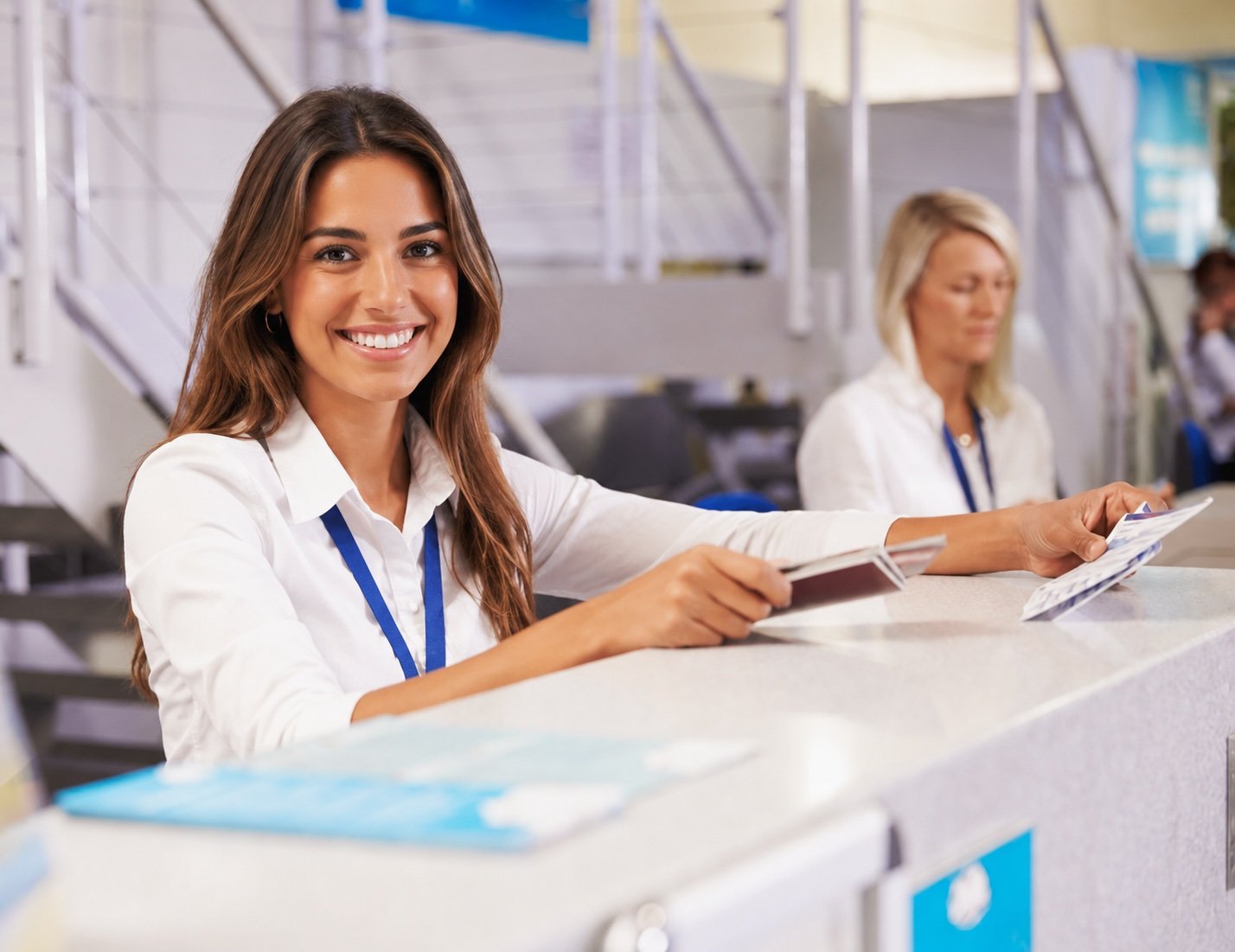 Estudiante de FP de Aviación en atención al cliente en un aeropuerto de Irlanda